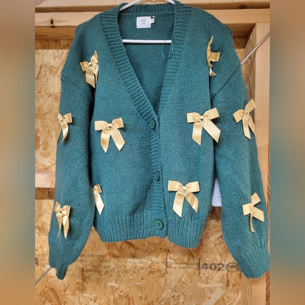Luna Ivy NWT Green Sweater Cardigan with Gold Bows Size M‎ OR L